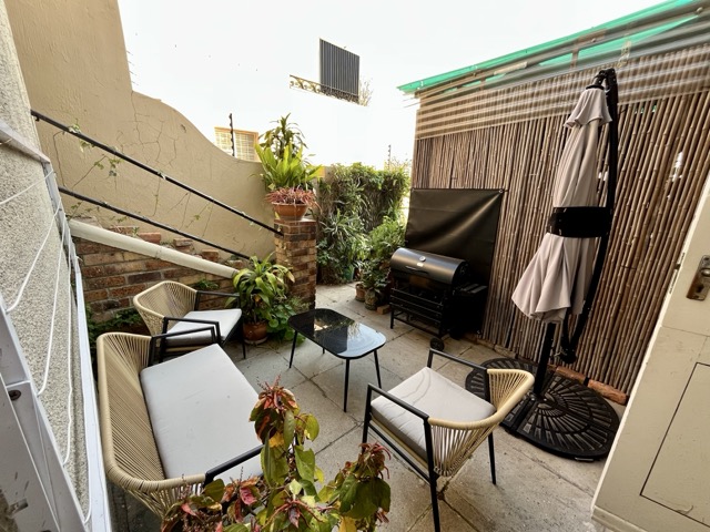 To Let 1 Bedroom Property for Rent in Green Point Western Cape